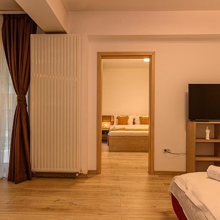 Jad - Luxury Apartments Afi Mall Brasov Bagian luar foto
