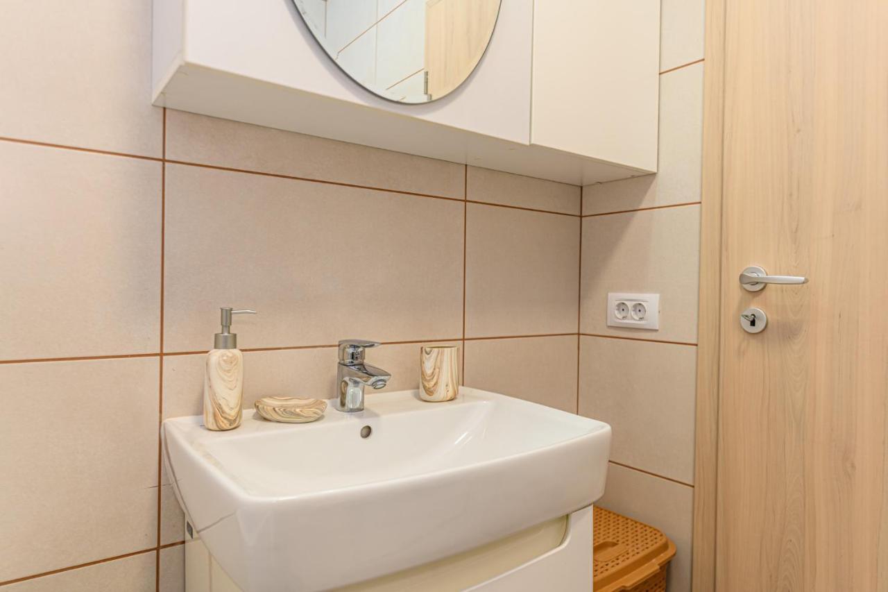 Jad - Luxury Apartments Afi Mall Brasov Bagian luar foto