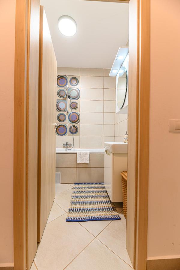 Jad - Luxury Apartments Afi Mall Brasov Bagian luar foto