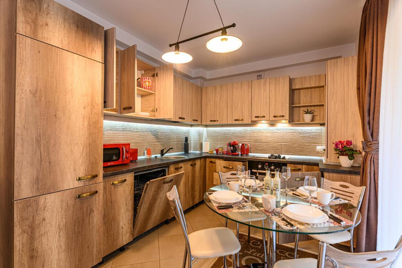Jad - Luxury Apartments Afi Mall Brasov Bagian luar foto